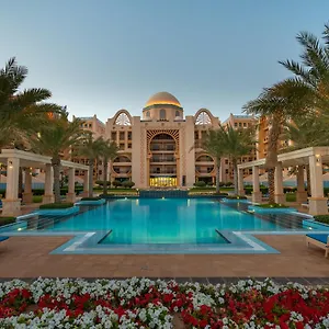 Amazing Beachfront Near Atlantis Waterpark By Simply Comfort Sarai Palm Jumeirah Dubai